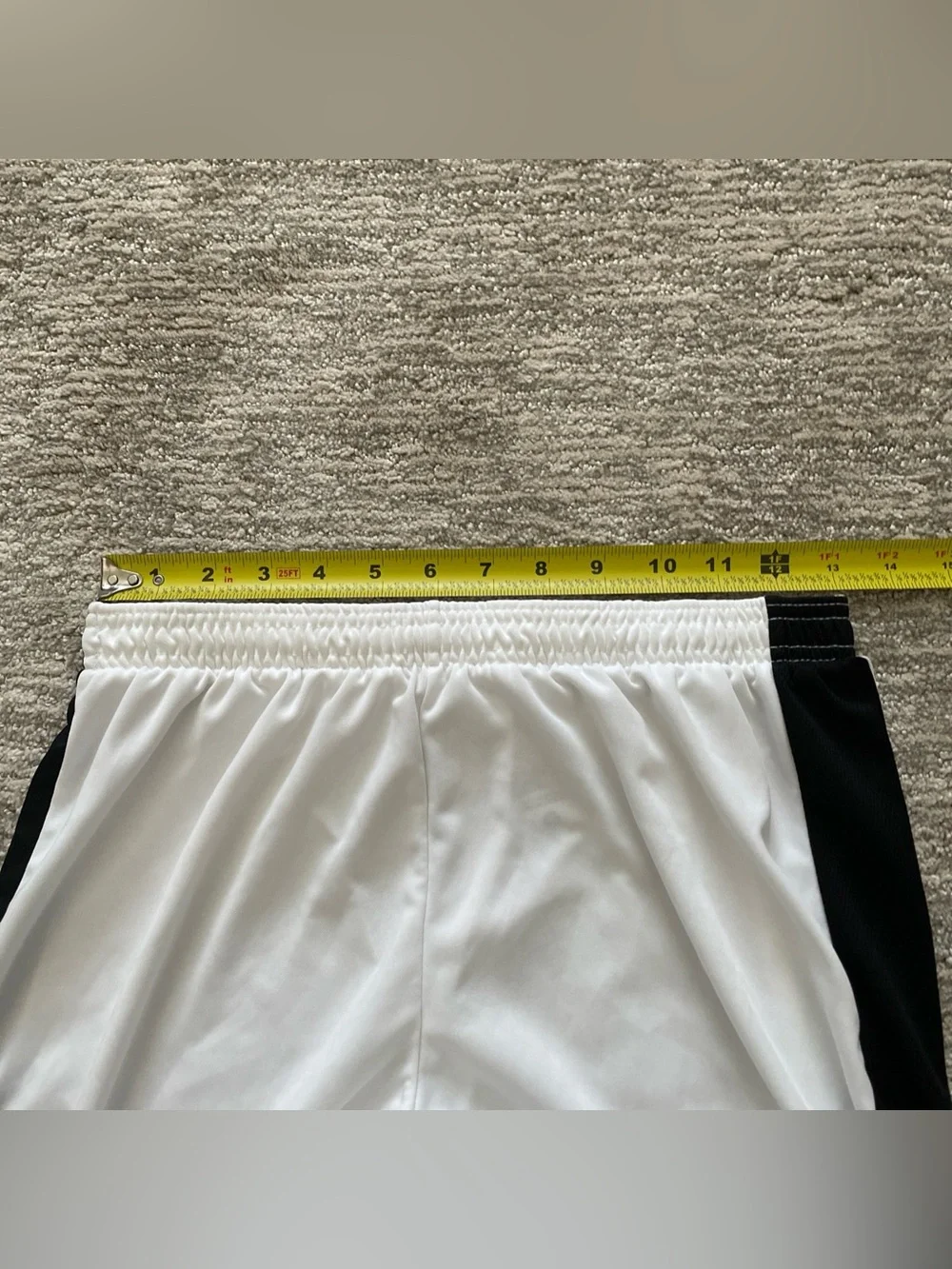 Nike Academy Dri-Fit Soccer Shorts White Black Mens Size Large Slim Fit Athletic